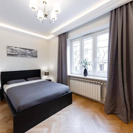 Apartamenty-Mi Crystal Warschau Exterior foto
