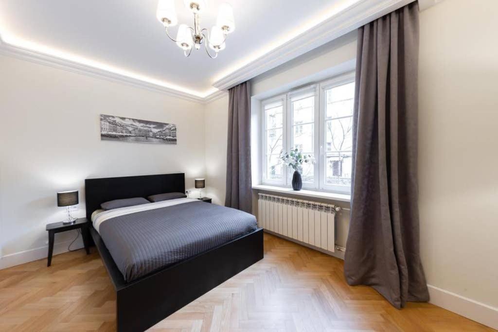 Apartamenty-Mi Crystal Warschau Exterior foto